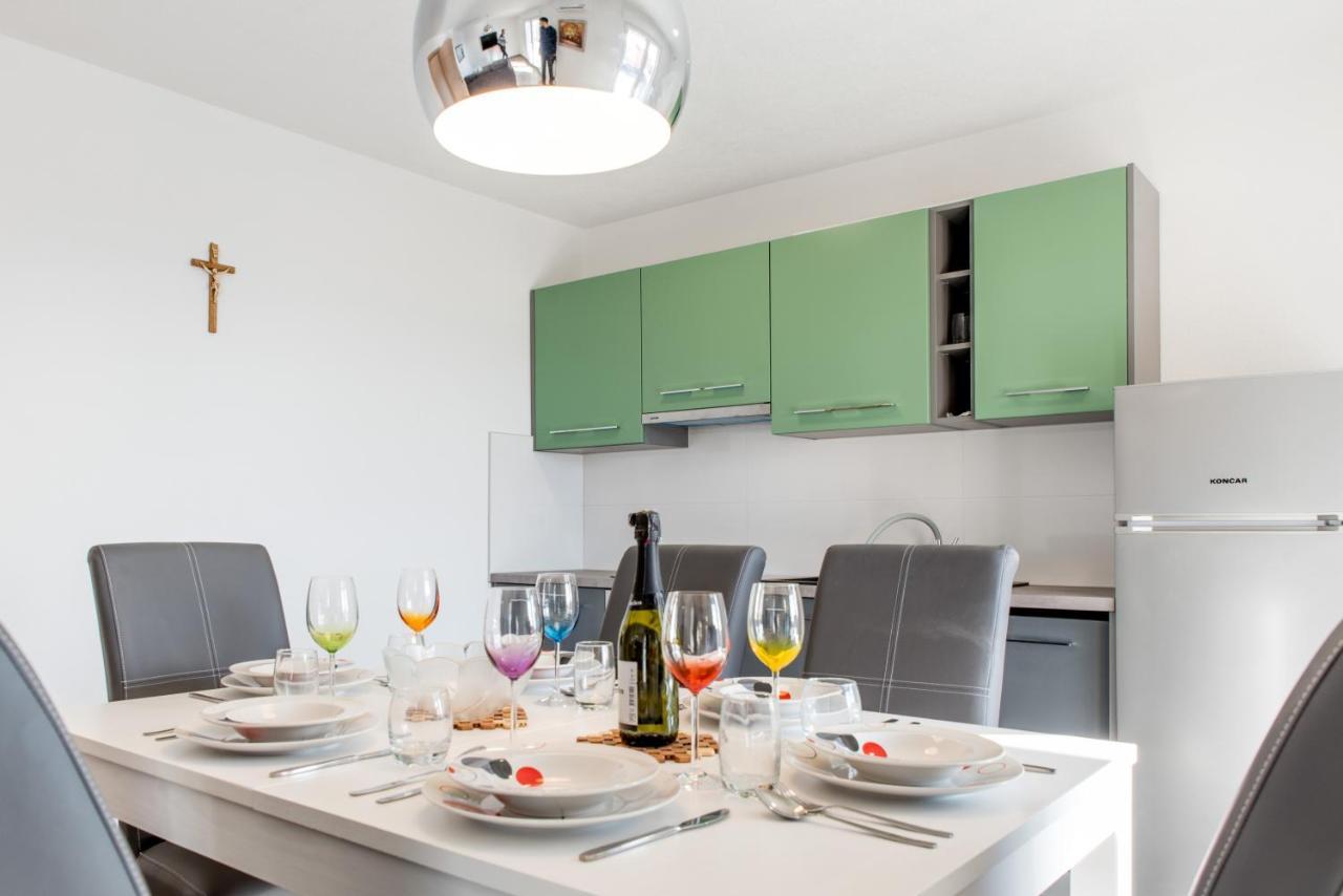 Apartments Zilic Kastel Stari Екстер'єр фото