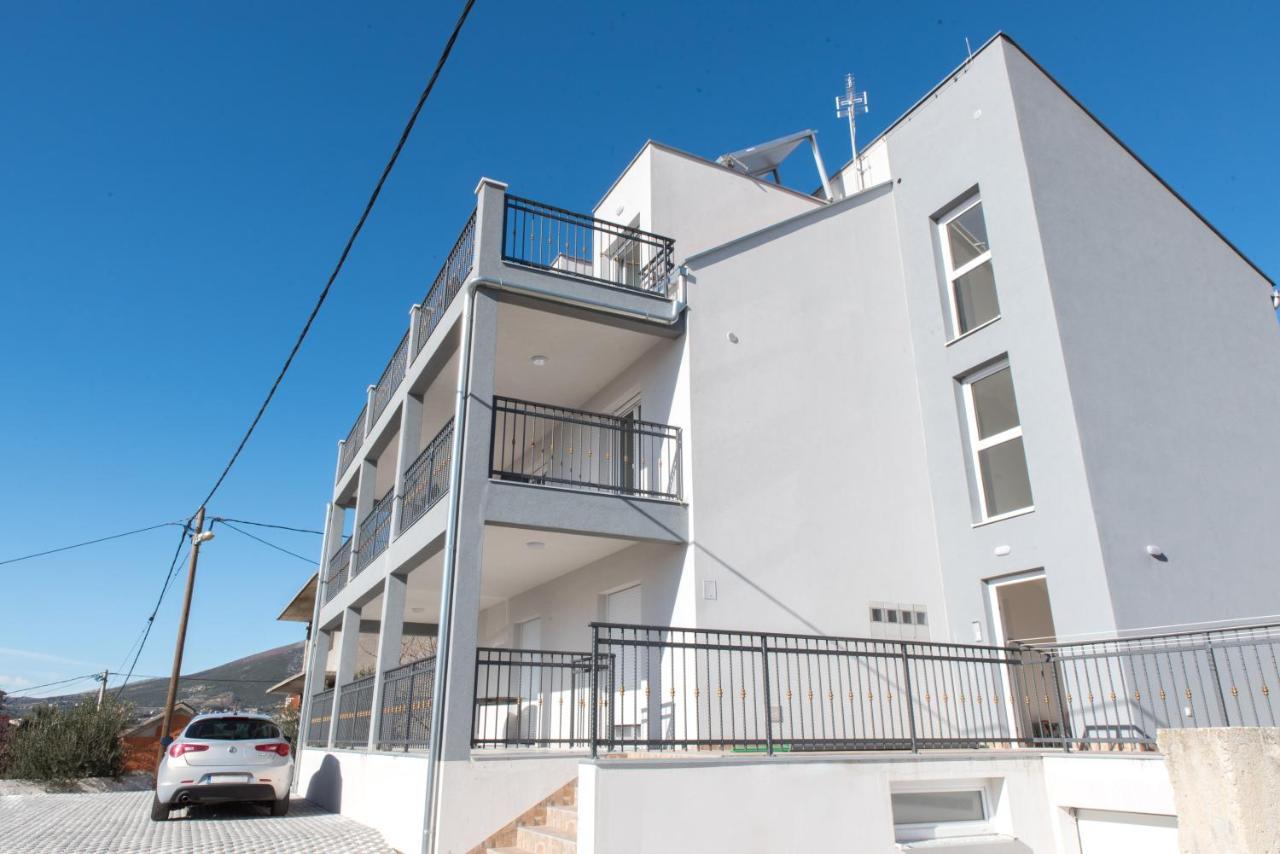 Apartments Zilic Kastel Stari Екстер'єр фото