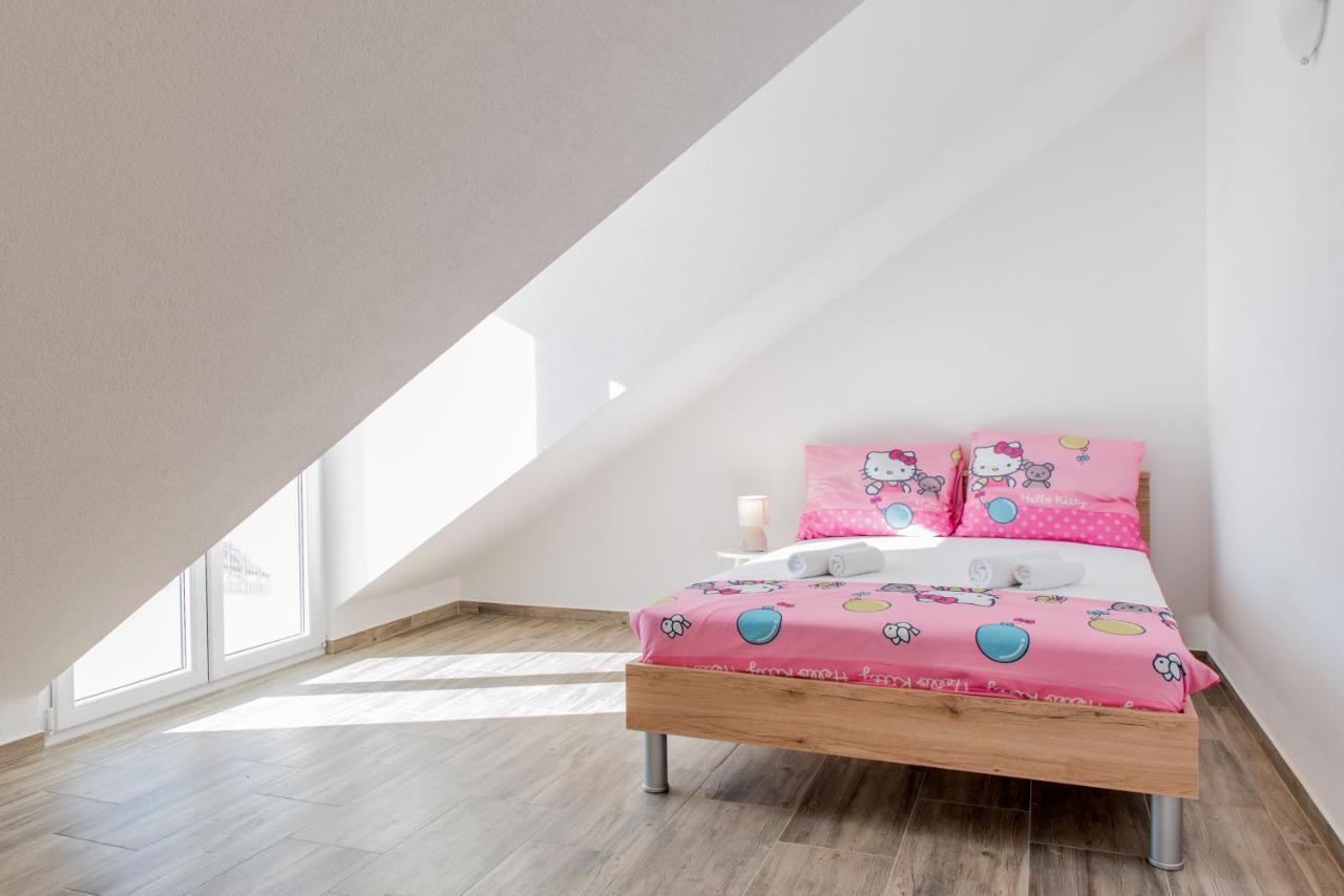 Apartments Zilic Kastel Stari Екстер'єр фото