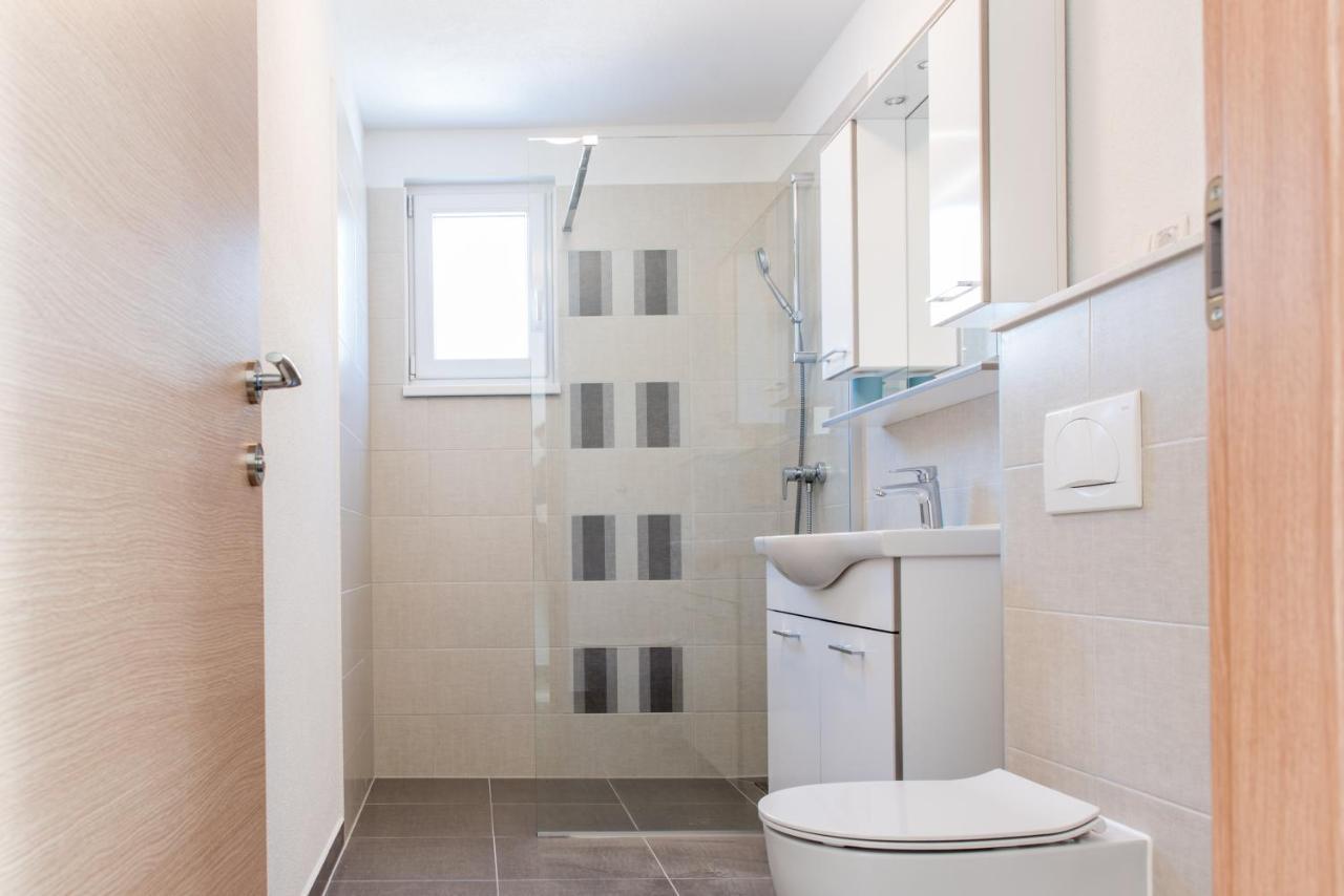 Apartments Zilic Kastel Stari Екстер'єр фото