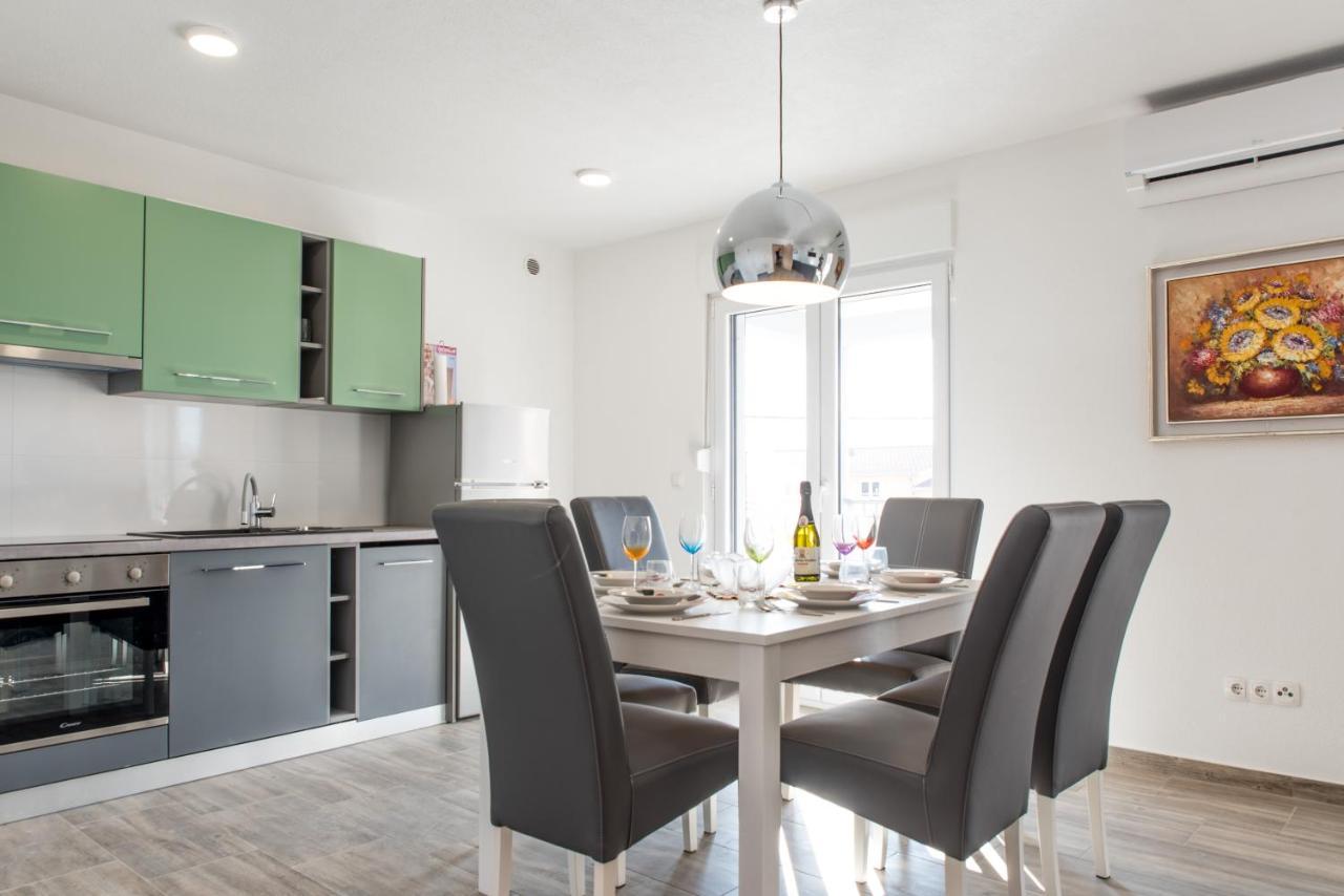 Apartments Zilic Kastel Stari Екстер'єр фото